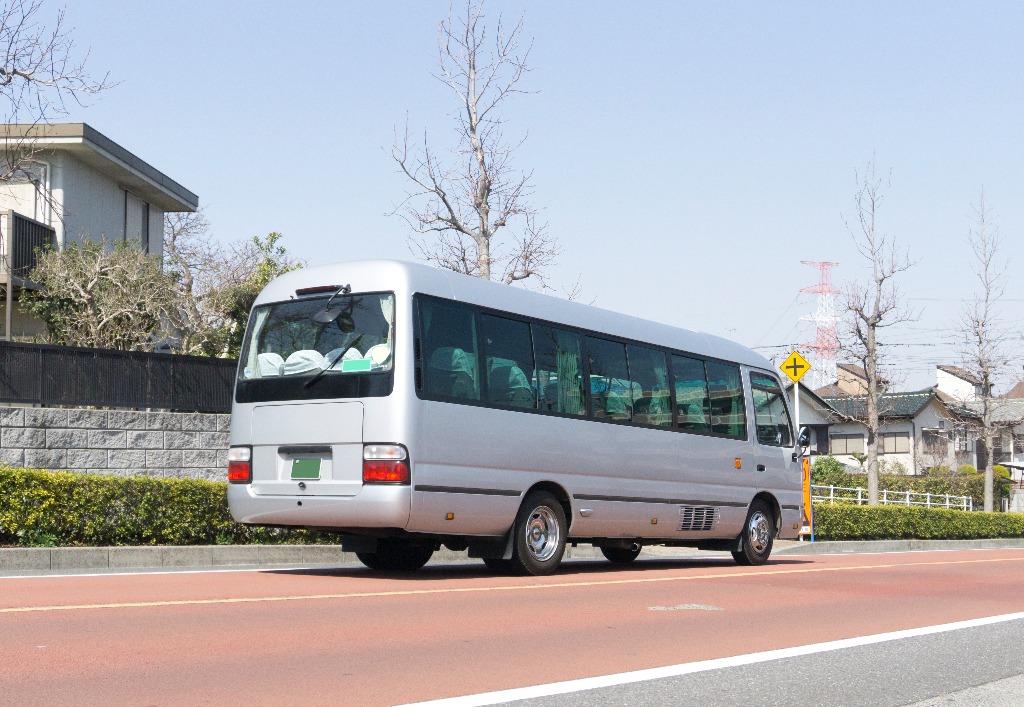 バス